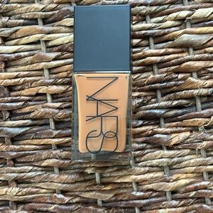 NARS Light Reflecting Foundation - Macao